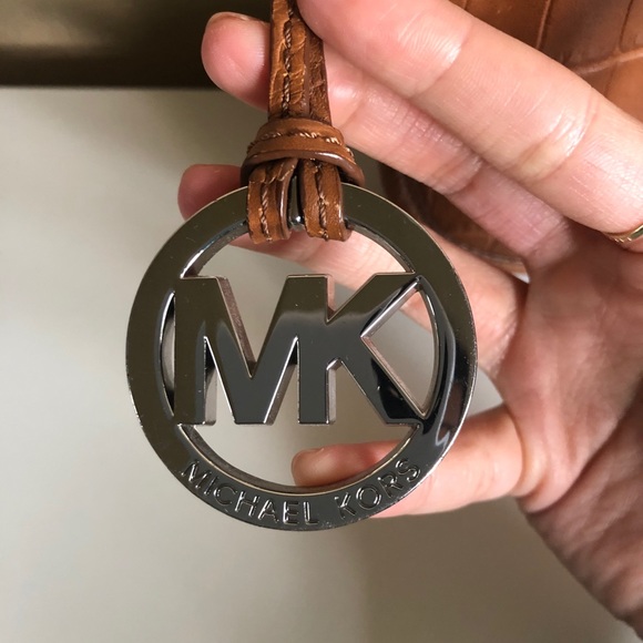 Michael Kors croc crossbody - Picture 4 of 4